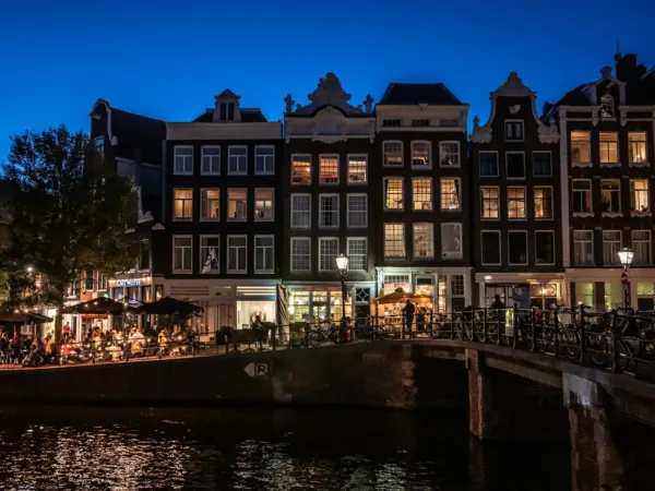 Amsterdam Evening Canal Cruise with Drinks
