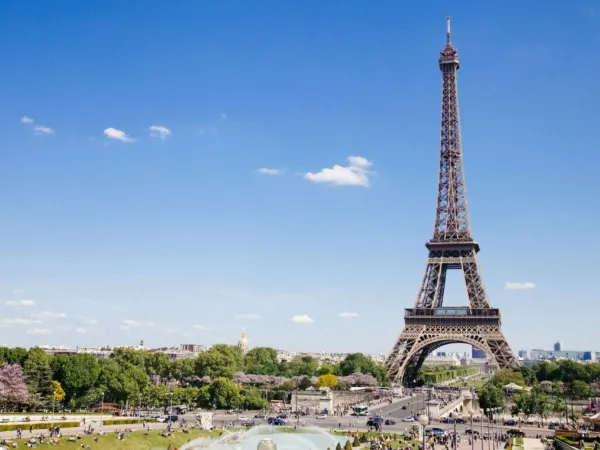 Eiffel Tower Summit Access with Hosted Entry