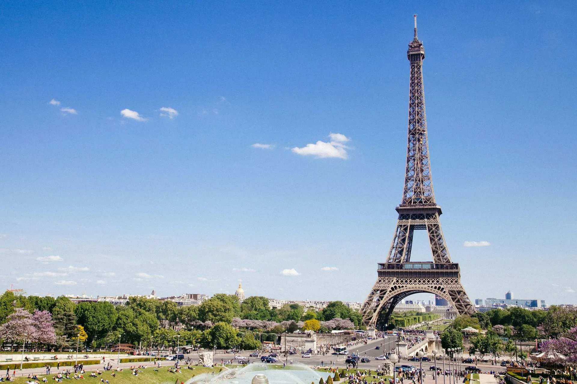 Eiffel Tower Summit Access with Hosted Entry