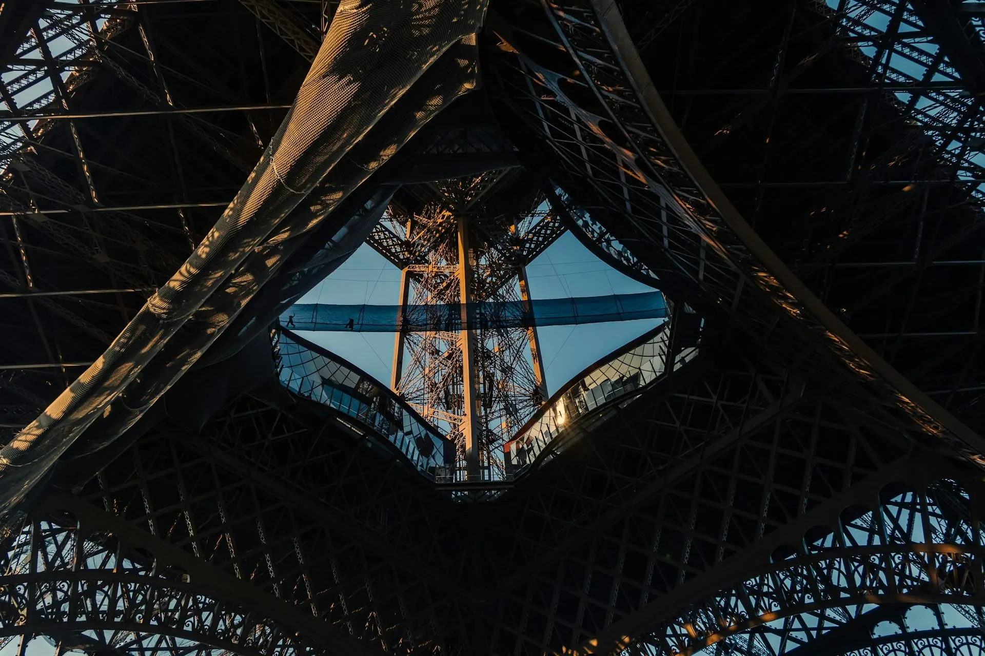 Eiffel Tower Summit Access with Hosted Entry