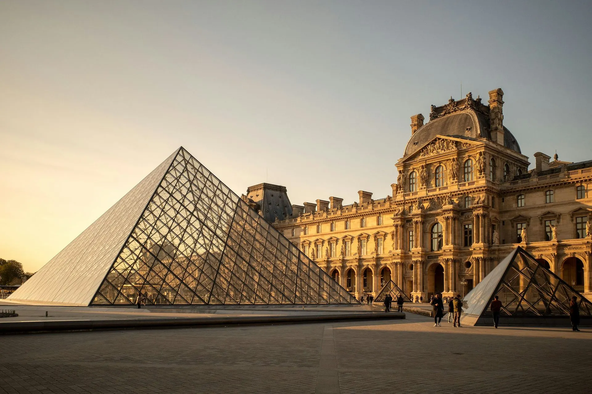 Louvre Museum Skip-the-Line Guided Tour