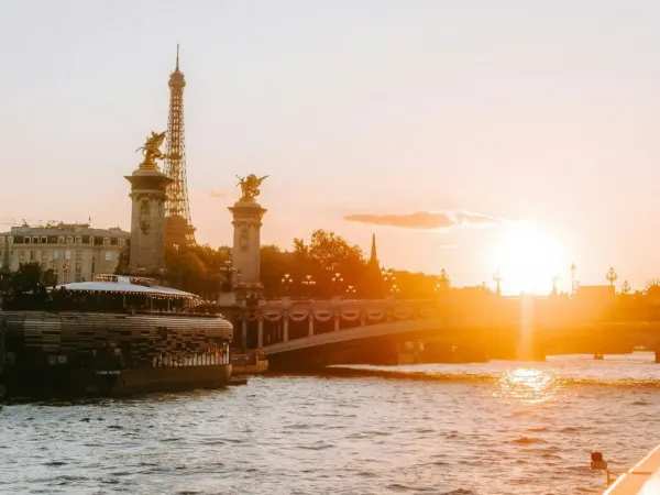 Seine River Dinner Cruise with Live Music