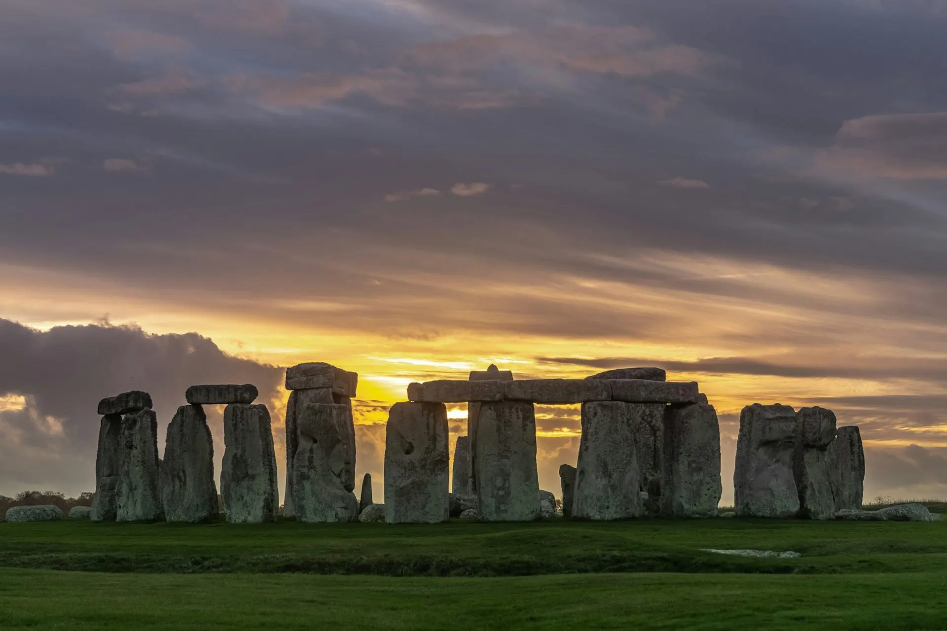 Stonehenge, Windsor Castle & Bath Day Trip