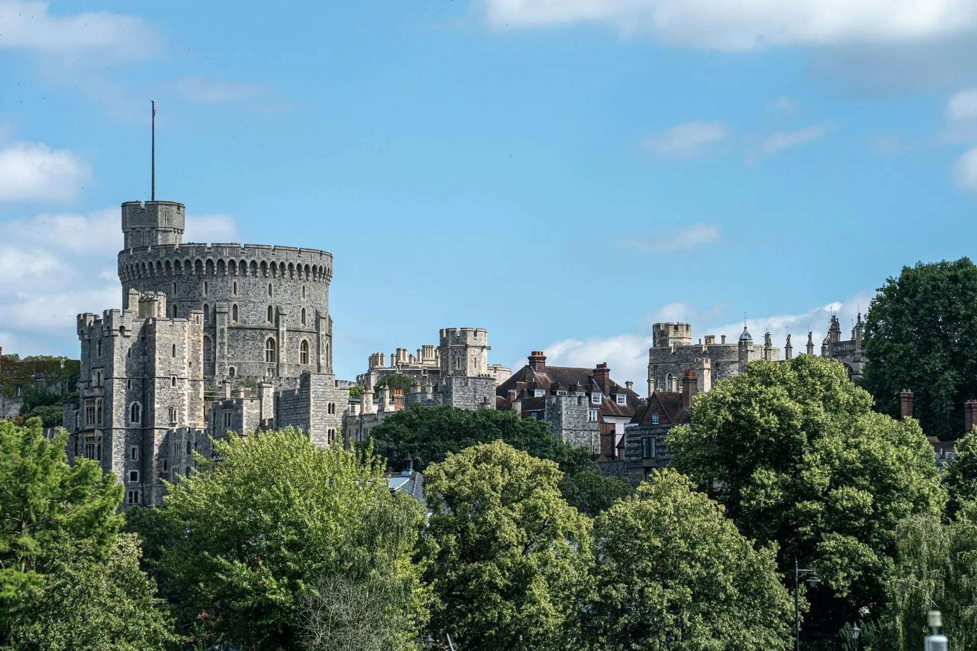 Stonehenge, Windsor Castle & Bath Day Trip